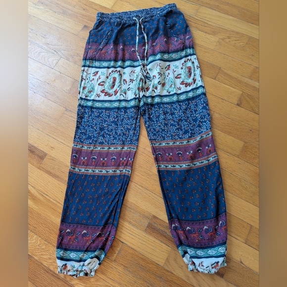43. Roxy Multicolor Floral Pattern Boho Pants - Picture 1 of 4